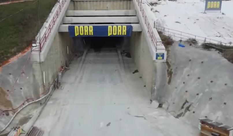 Imagini cu tunelul Daniela de pe autostrada Sibiu-Pitești. Astăzi este deschis vizitatorilor 968199