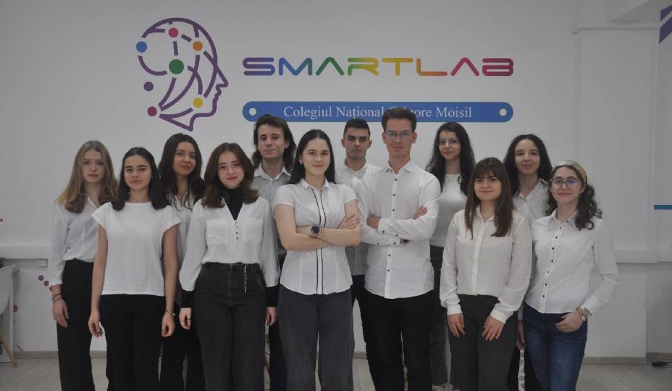 12 elevi geniali au nevoie de ajutorul românilor. Cum îi putem ajuta să ajungă la cel mai mare eveniment spațial din lume 967656