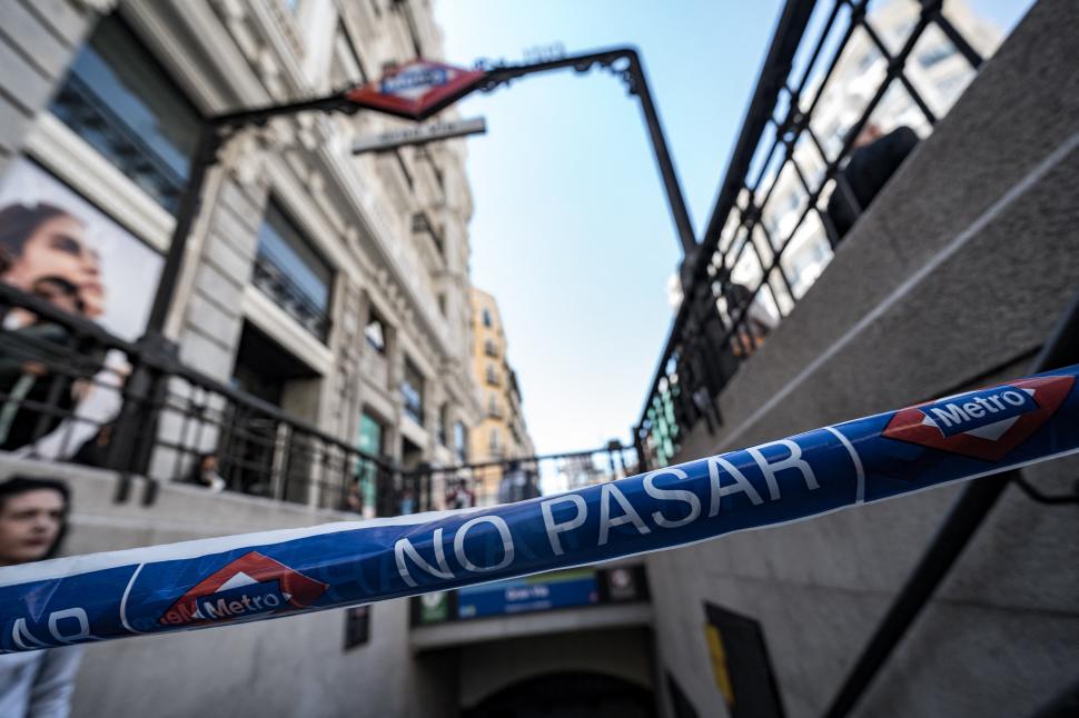 Haos total în Spania din cauza blackout-ului: Orașe paralizate, trenuri blocate în câmp, aeroporturi închise și spitale în beznă 968449