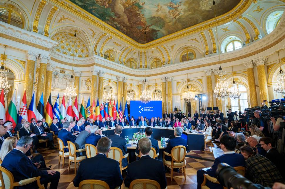 Bolojan, la Summitul Inițiativa celor 3 Mări: „Unul dintre cele mai importante proiecte pentru România e Via Carpathia” 968728