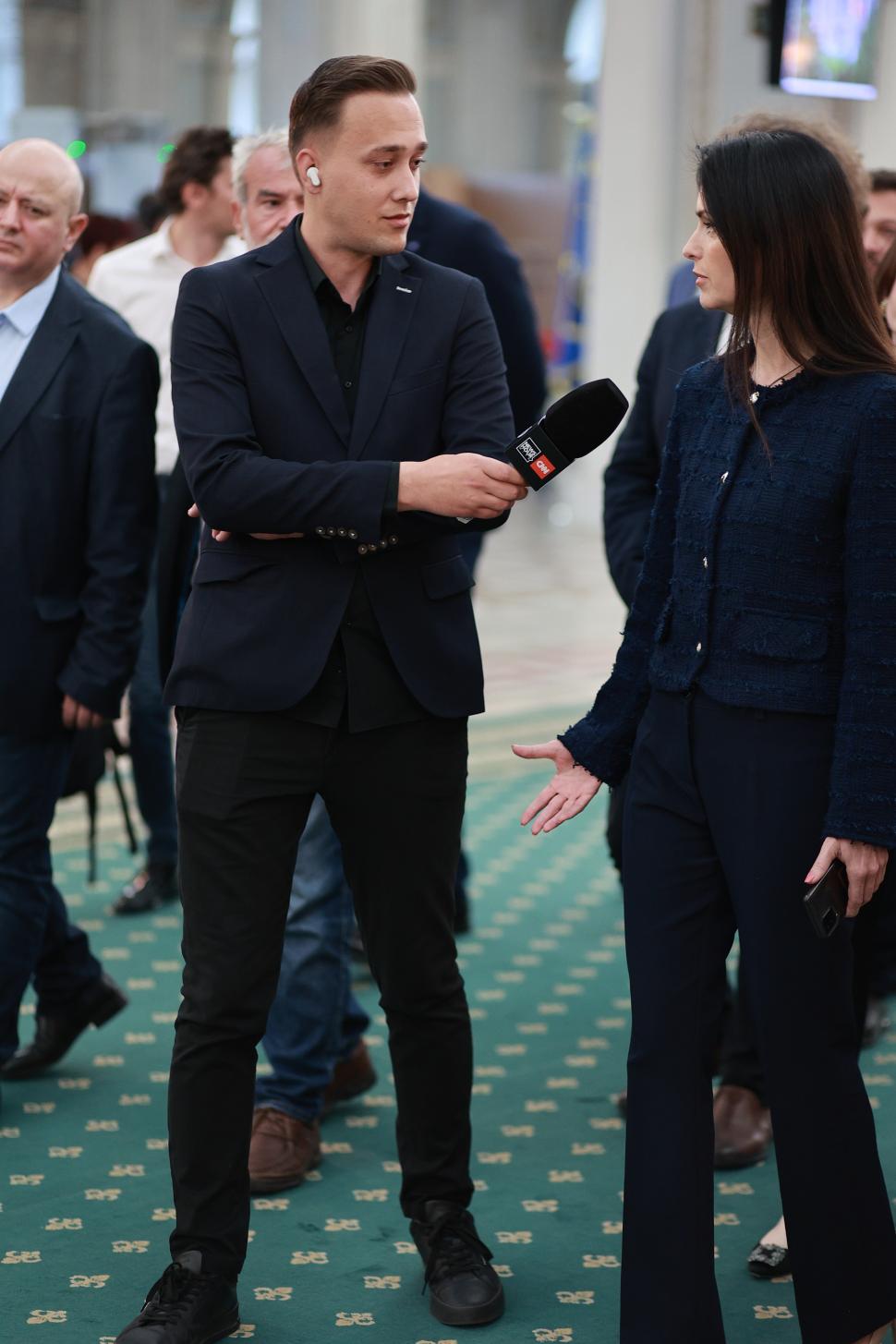 Culisele celei mai importante dezbateri înaintea alegerilor prezidențiale. Ce nu s-a văzut la televizor 969020