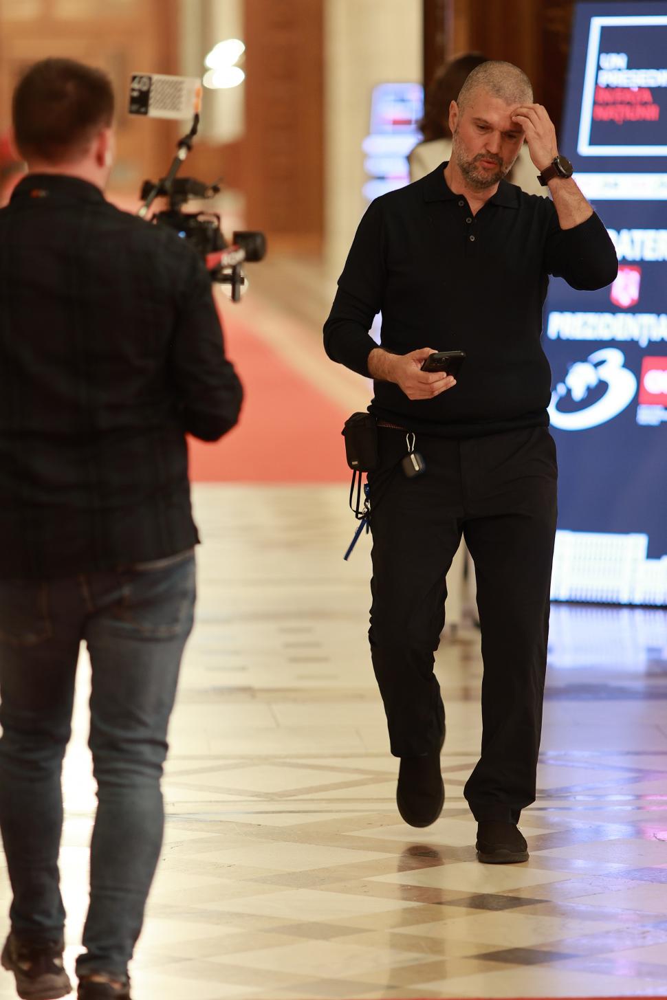 Culisele celei mai importante dezbateri înaintea alegerilor prezidențiale. Ce nu s-a văzut la televizor 969034