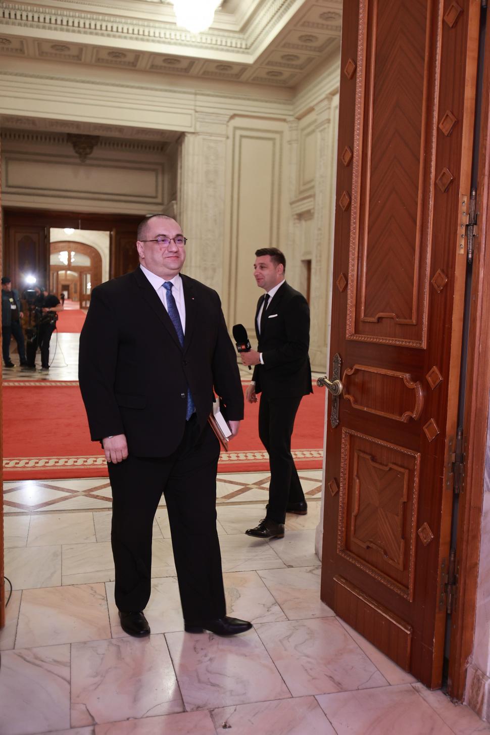 Culisele celei mai importante dezbateri înaintea alegerilor prezidențiale. Ce nu s-a văzut la televizor 969044