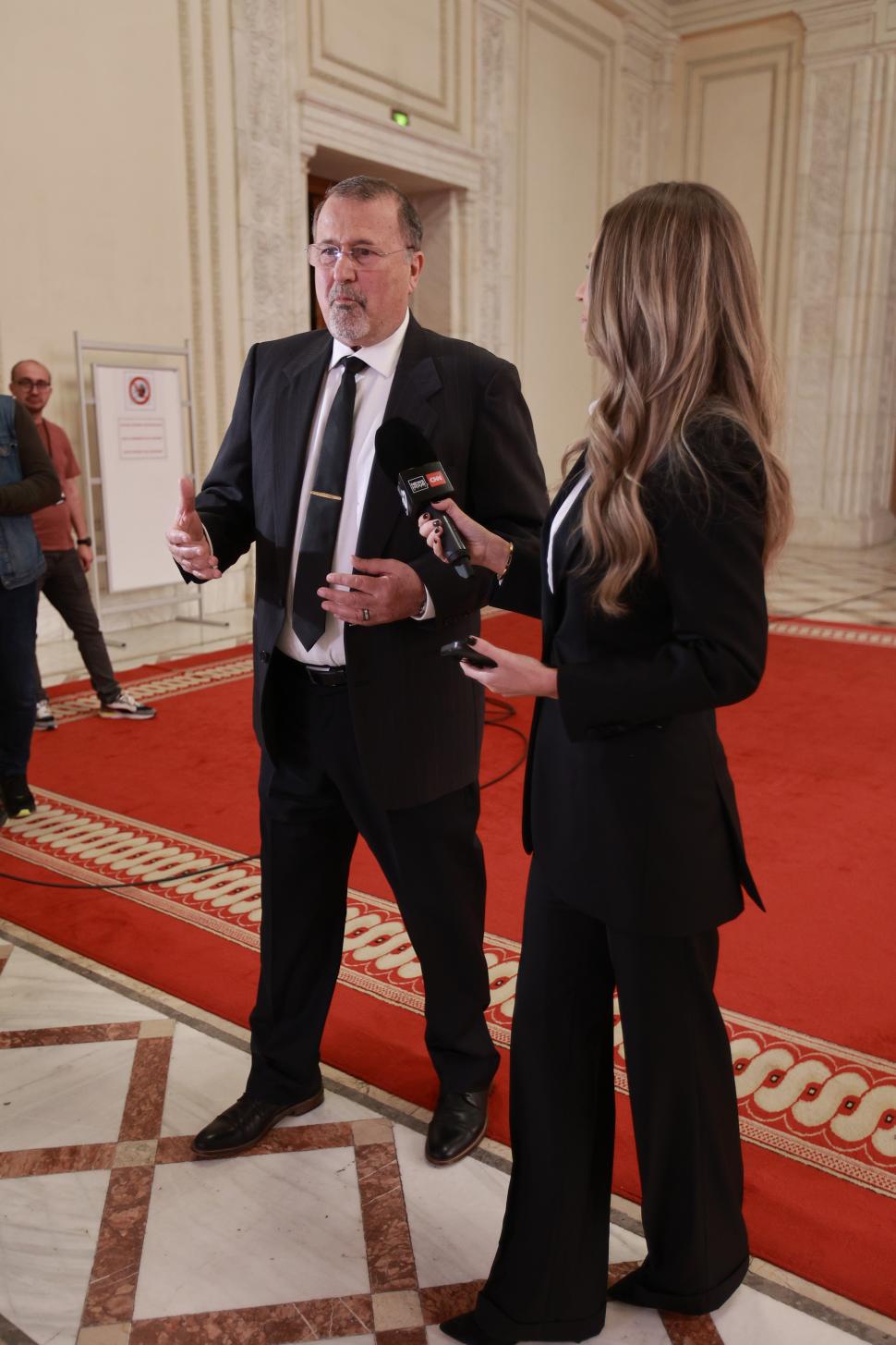 Culisele celei mai importante dezbateri înaintea alegerilor prezidențiale. Ce nu s-a văzut la televizor 969049