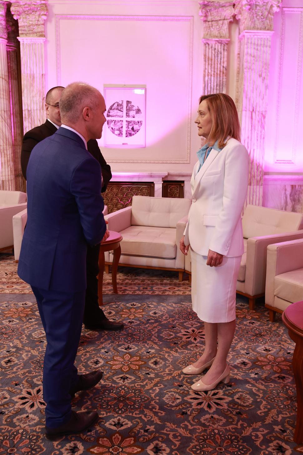 Culisele celei mai importante dezbateri înaintea alegerilor prezidențiale. Ce nu s-a văzut la televizor 969054