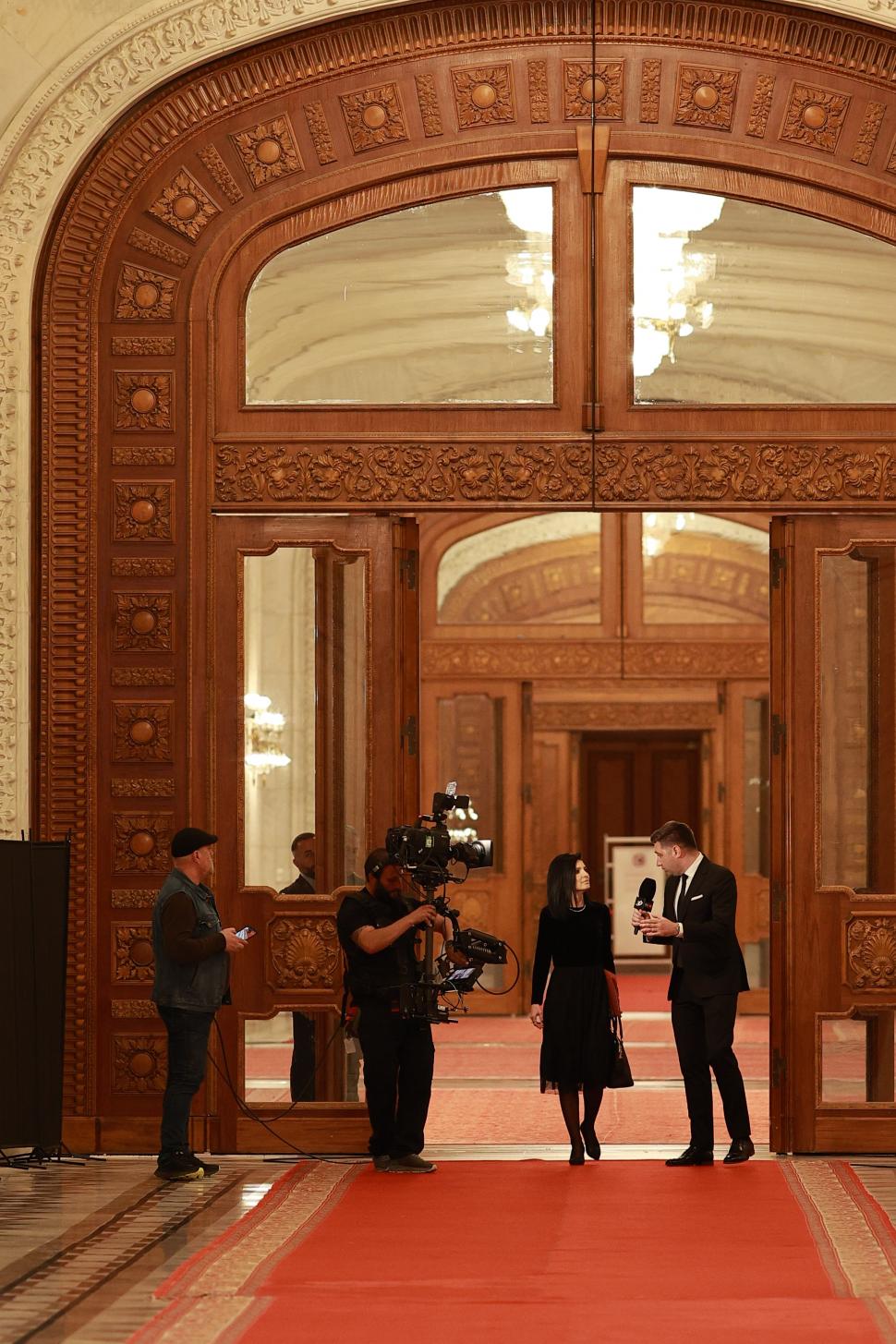 Culisele celei mai importante dezbateri înaintea alegerilor prezidențiale. Ce nu s-a văzut la televizor 969055