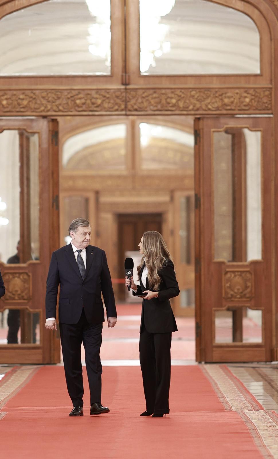 Culisele celei mai importante dezbateri înaintea alegerilor prezidențiale. Ce nu s-a văzut la televizor 969063