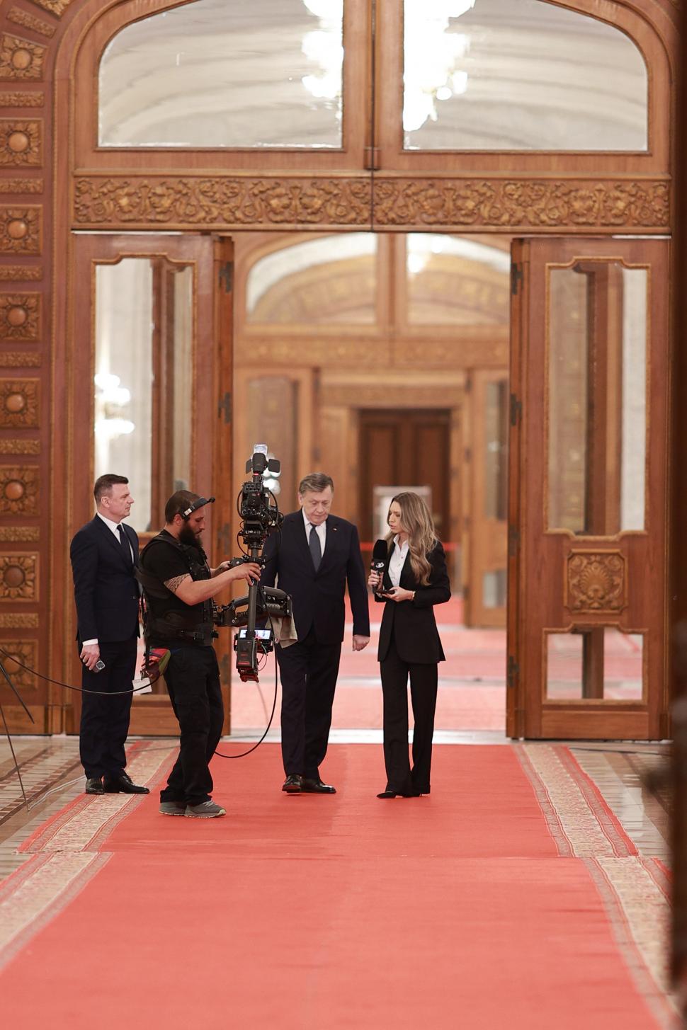 Culisele celei mai importante dezbateri înaintea alegerilor prezidențiale. Ce nu s-a văzut la televizor 969065