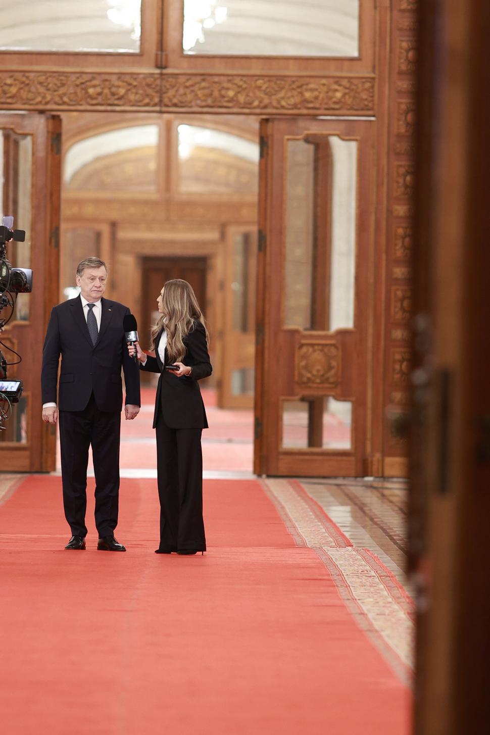 Culisele celei mai importante dezbateri înaintea alegerilor prezidențiale. Ce nu s-a văzut la televizor 969066