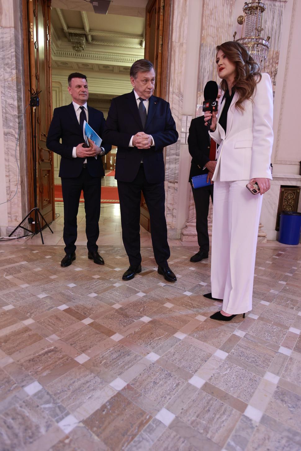 Culisele celei mai importante dezbateri înaintea alegerilor prezidențiale. Ce nu s-a văzut la televizor 969074