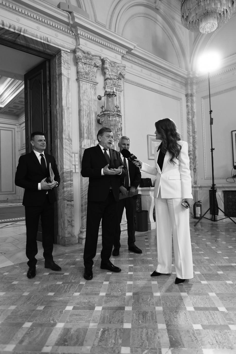 Culisele celei mai importante dezbateri înaintea alegerilor prezidențiale. Ce nu s-a văzut la televizor 969076