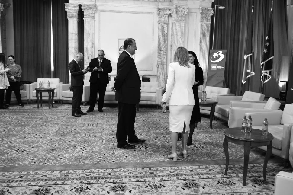 Culisele celei mai importante dezbateri înaintea alegerilor prezidențiale. Ce nu s-a văzut la televizor 969077