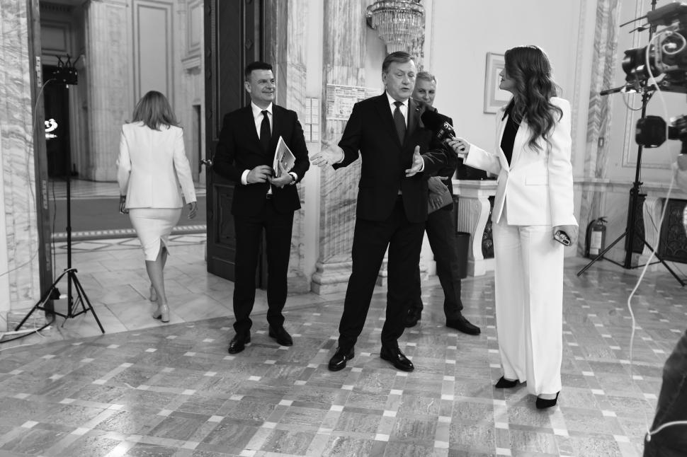 Culisele celei mai importante dezbateri înaintea alegerilor prezidențiale. Ce nu s-a văzut la televizor 969084