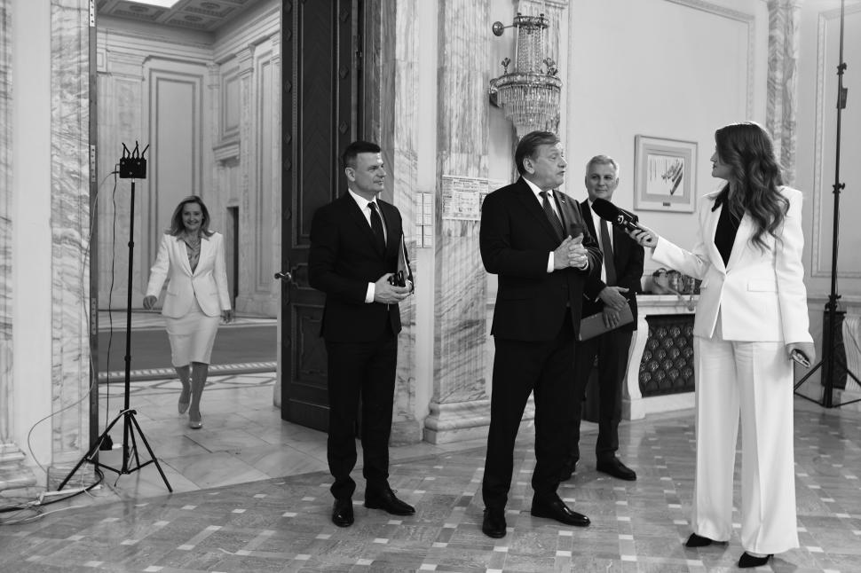 Culisele celei mai importante dezbateri înaintea alegerilor prezidențiale. Ce nu s-a văzut la televizor 969086