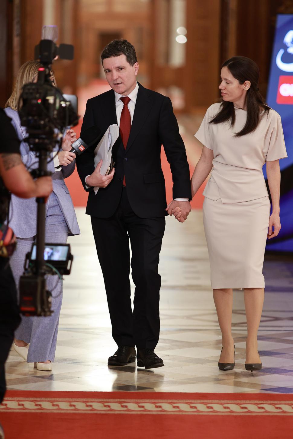 Culisele celei mai importante dezbateri înaintea alegerilor prezidențiale. Ce nu s-a văzut la televizor 969098