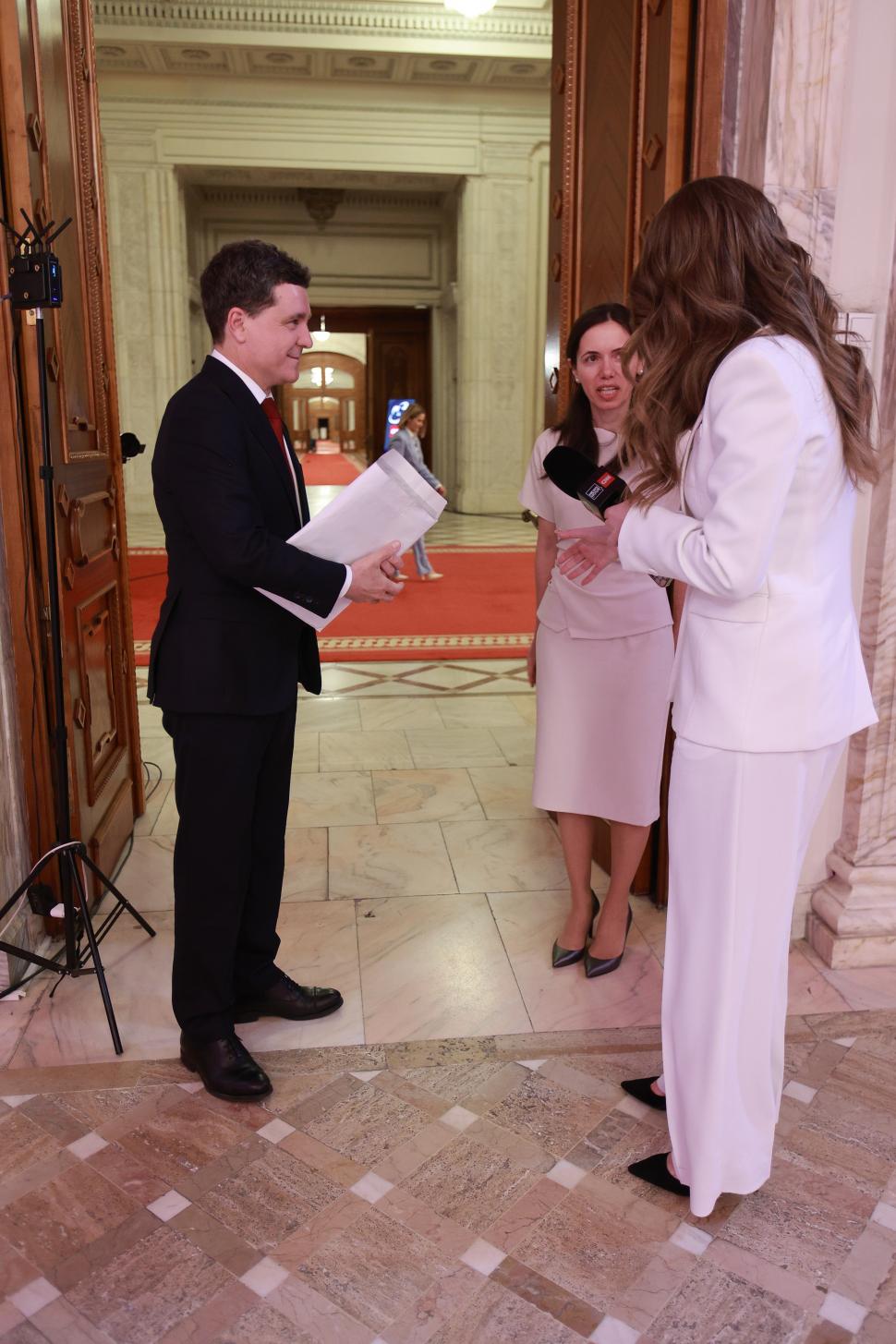 Culisele celei mai importante dezbateri înaintea alegerilor prezidențiale. Ce nu s-a văzut la televizor 969102