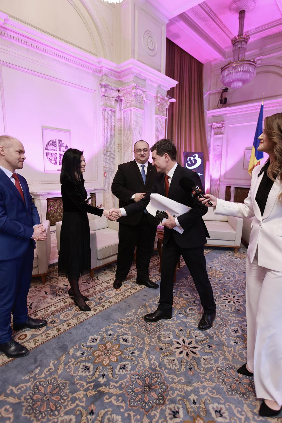 Culisele celei mai importante dezbateri înaintea alegerilor prezidențiale. Ce nu s-a văzut la televizor 969106