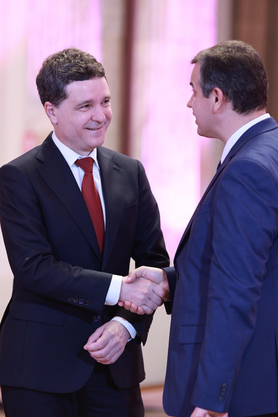 Culisele celei mai importante dezbateri înaintea alegerilor prezidențiale. Ce nu s-a văzut la televizor 969114