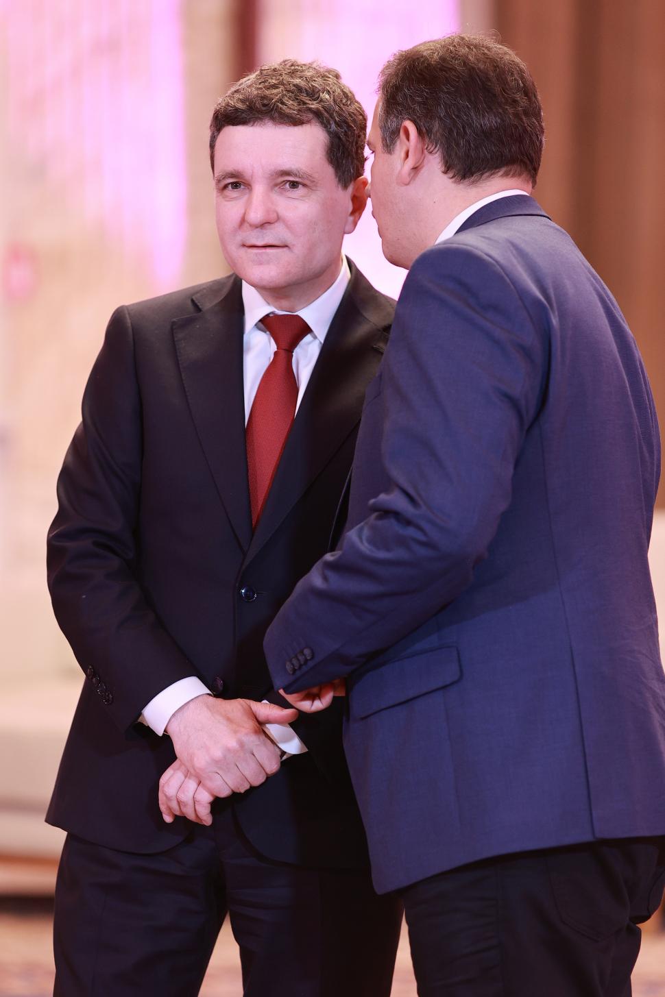 Culisele celei mai importante dezbateri înaintea alegerilor prezidențiale. Ce nu s-a văzut la televizor 969116