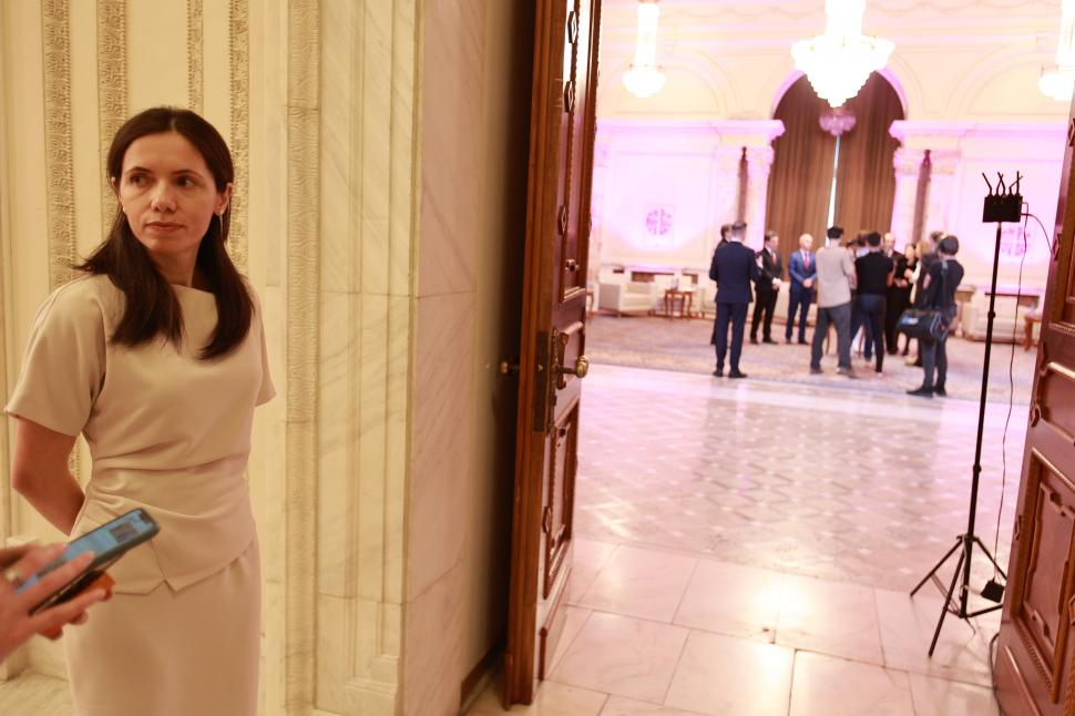 Culisele celei mai importante dezbateri înaintea alegerilor prezidențiale. Ce nu s-a văzut la televizor 969128