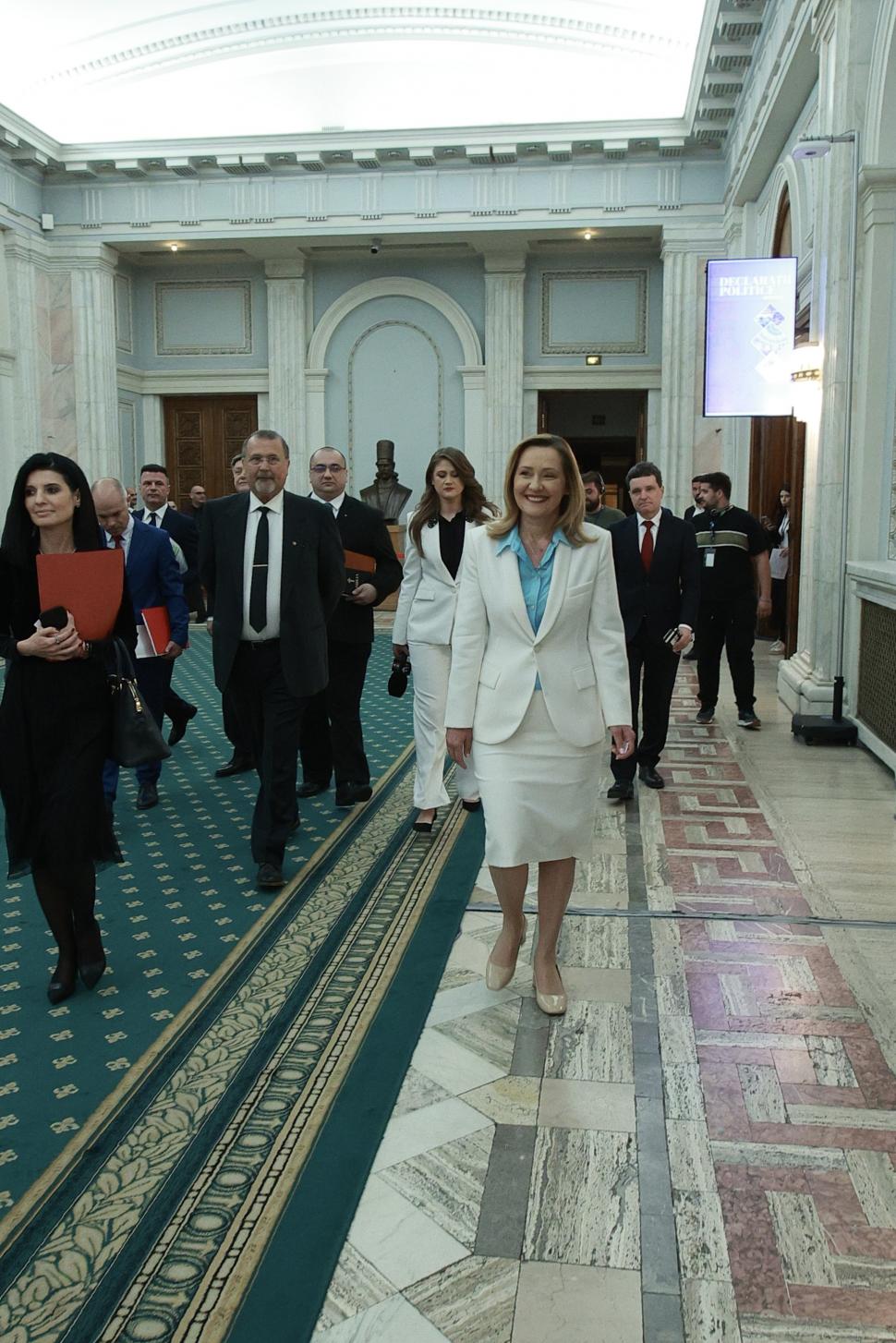 Culisele celei mai importante dezbateri înaintea alegerilor prezidențiale. Ce nu s-a văzut la televizor 969141