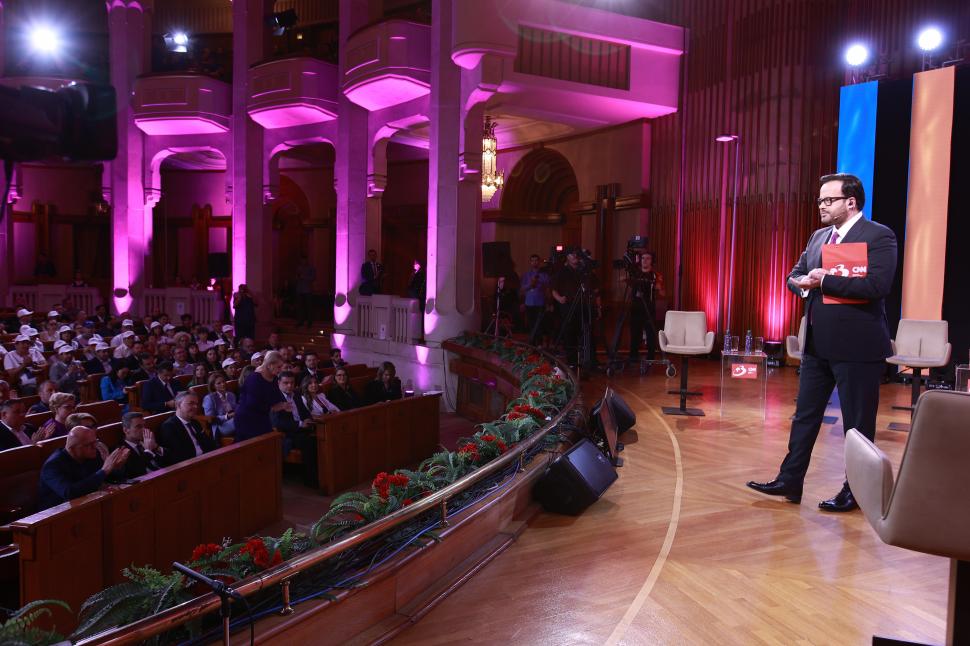 Culisele celei mai importante dezbateri înaintea alegerilor prezidențiale. Ce nu s-a văzut la televizor 969144