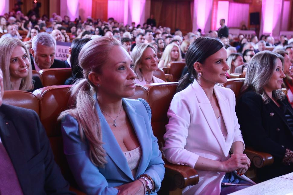 Culisele celei mai importante dezbateri înaintea alegerilor prezidențiale. Ce nu s-a văzut la televizor 969147