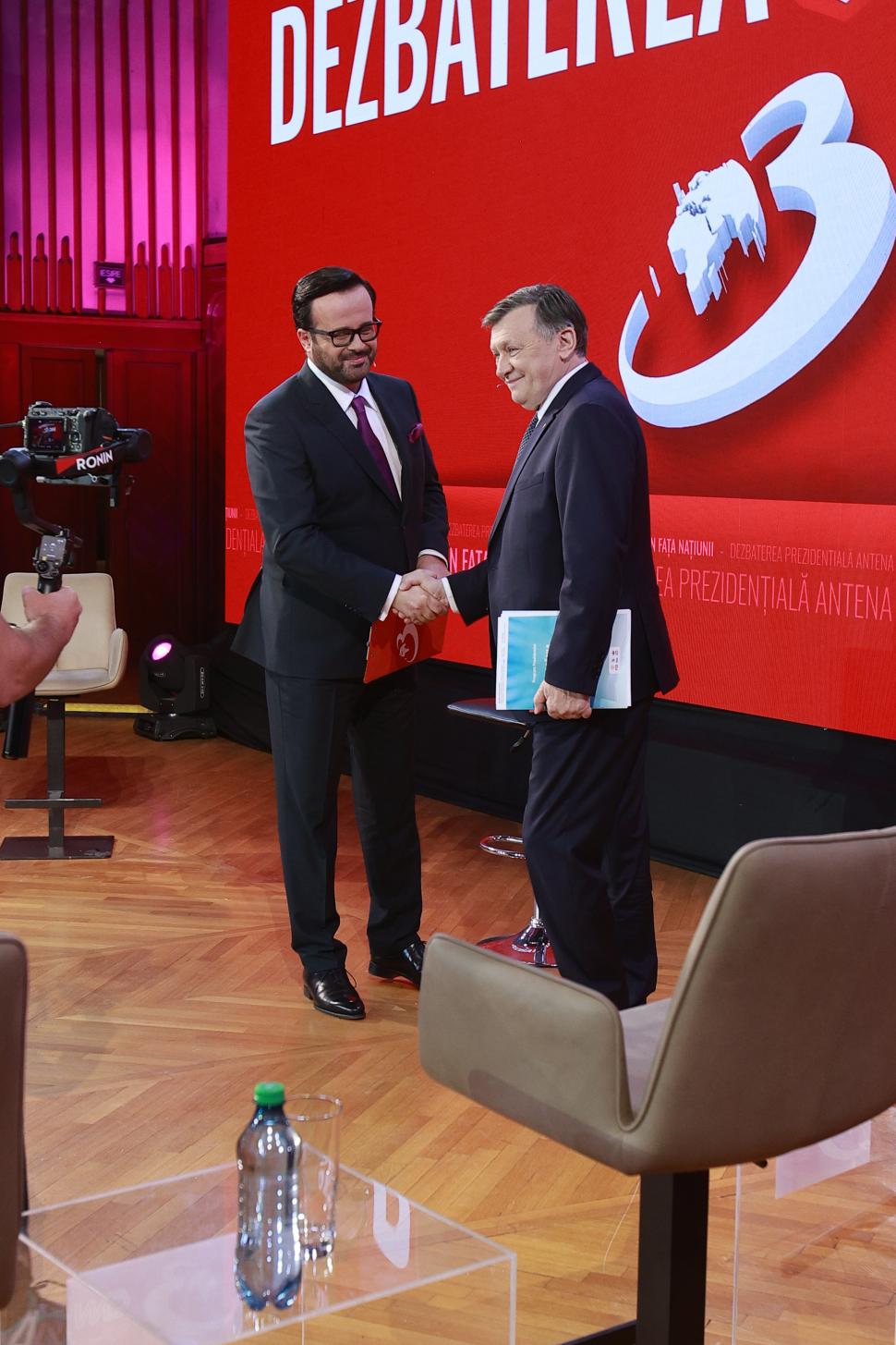 Culisele celei mai importante dezbateri înaintea alegerilor prezidențiale. Ce nu s-a văzut la televizor 969161