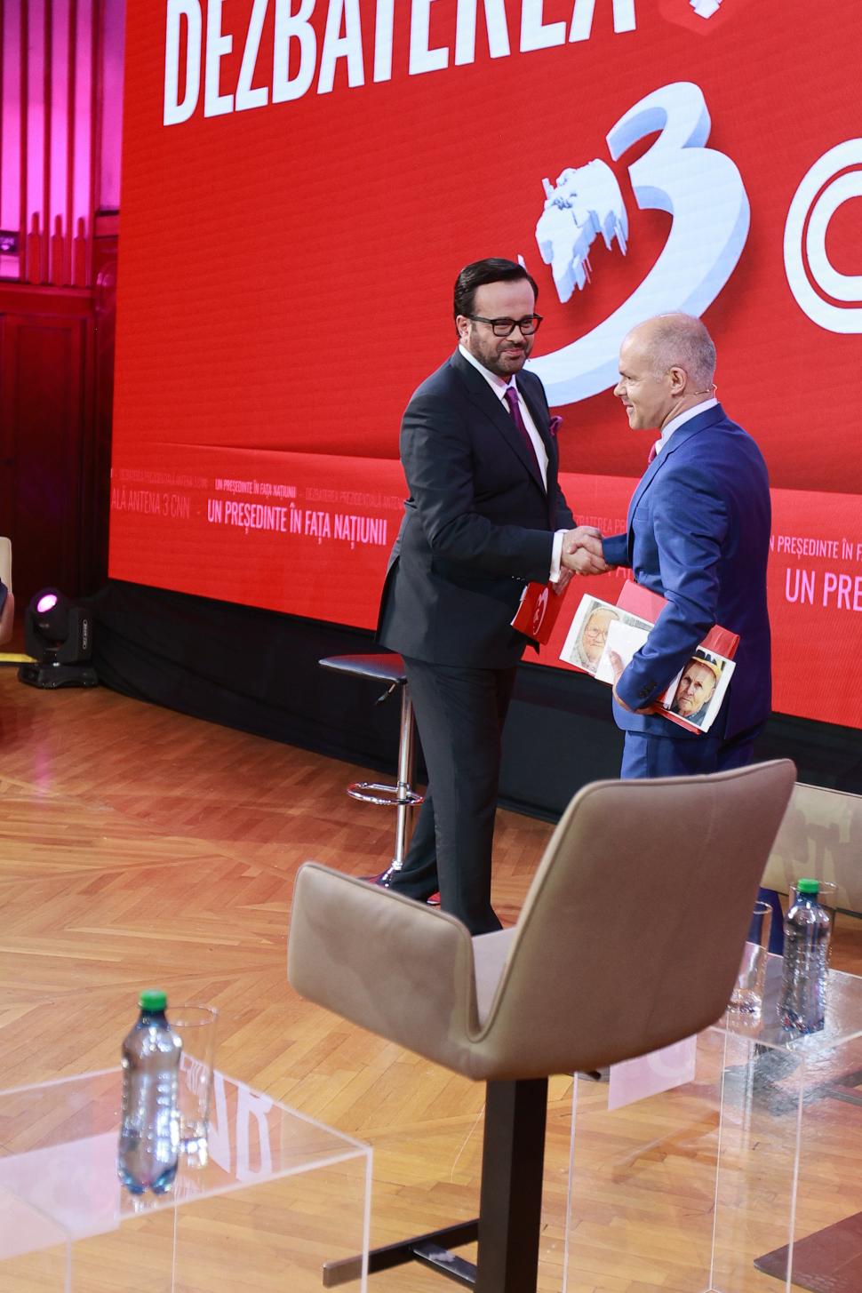 Culisele celei mai importante dezbateri înaintea alegerilor prezidențiale. Ce nu s-a văzut la televizor 969163