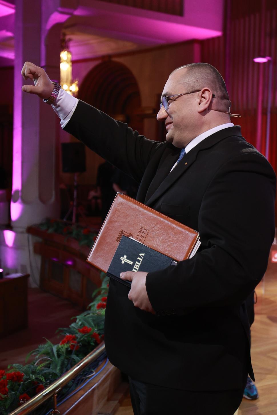 Culisele celei mai importante dezbateri înaintea alegerilor prezidențiale. Ce nu s-a văzut la televizor 969170