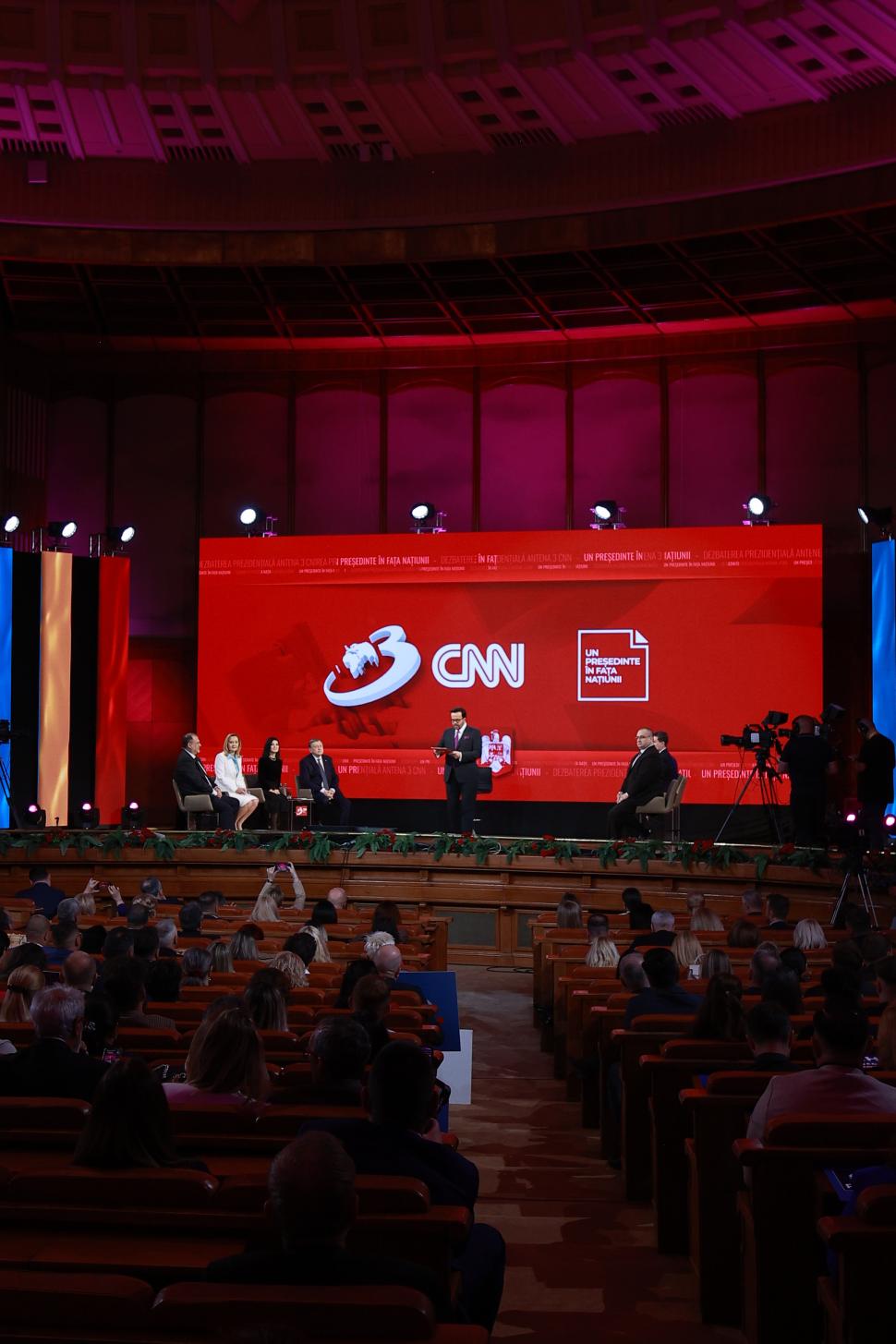 Culisele celei mai importante dezbateri înaintea alegerilor prezidențiale. Ce nu s-a văzut la televizor 969172