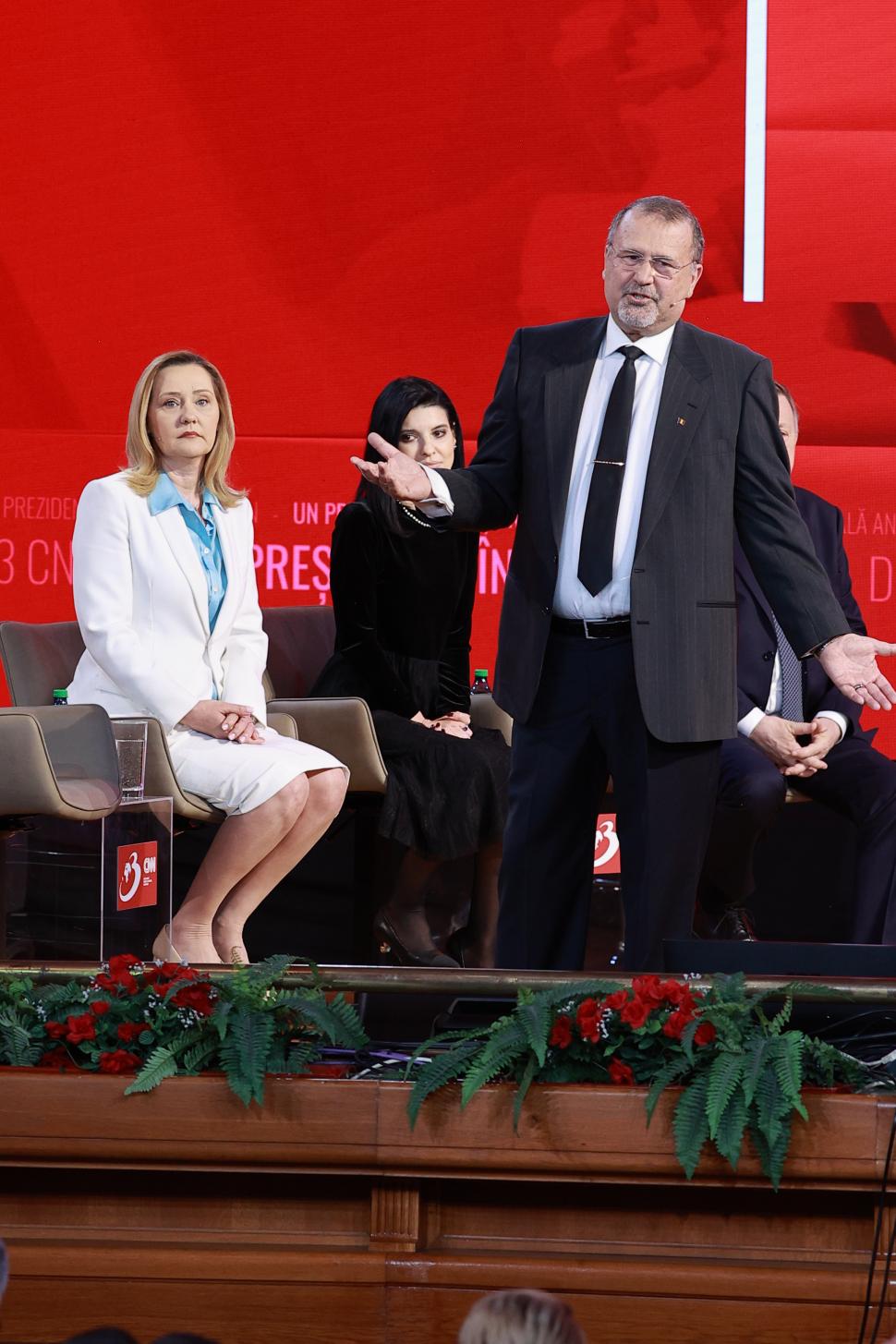 Culisele celei mai importante dezbateri înaintea alegerilor prezidențiale. Ce nu s-a văzut la televizor 969174