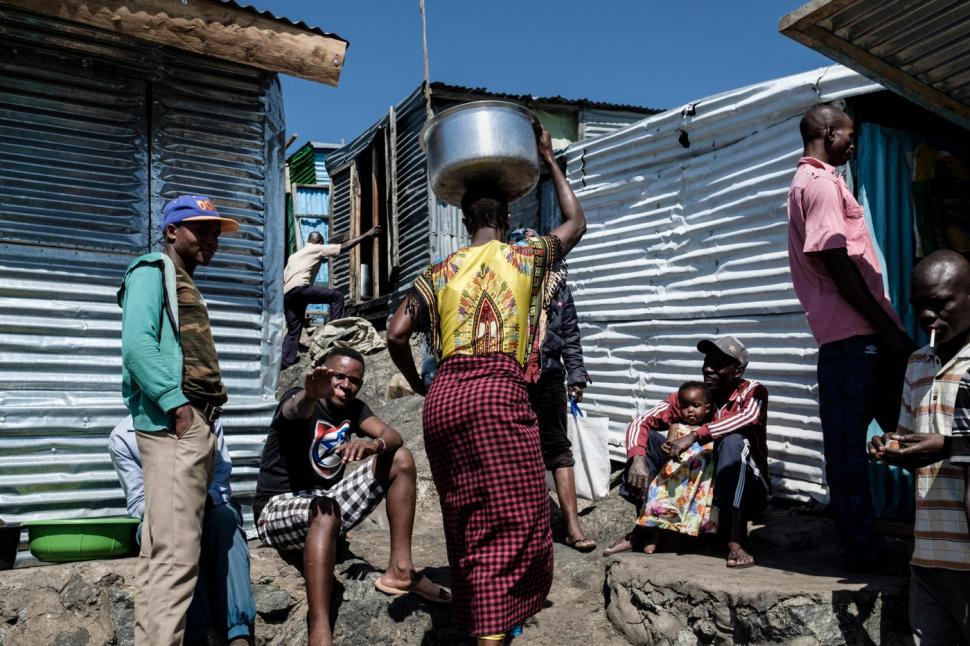 Insula cât un teren de fotbal pe care 150 de oameni își au casele. Are baruri, hoteluri și seamănă cu o țestoasă de tablă 968815