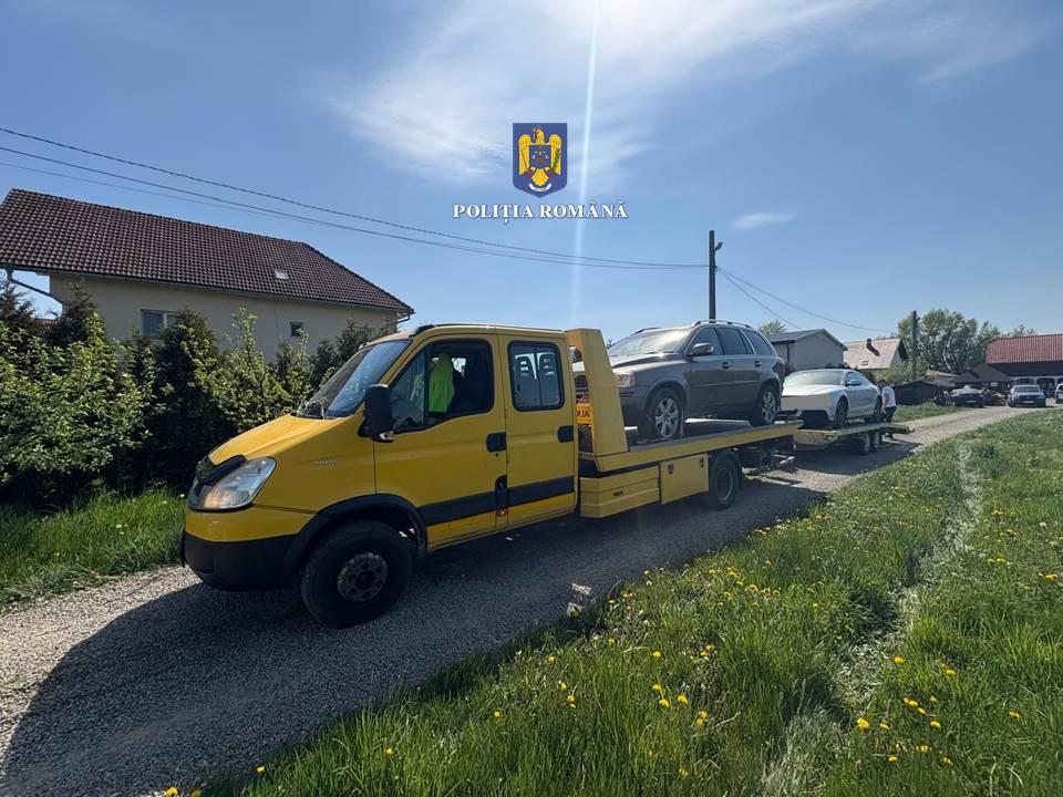 10 mașini de lux au fost găsite la doi bărbați suspectați de furtul de 1.400.000 € din casa unui notar din Suceava 969448