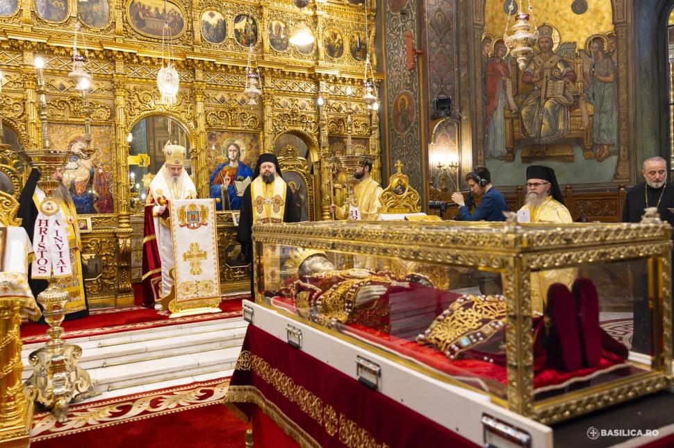 Moaștele Sfintei Împărătese Elena au fost depuse la Mănăstirea Pantocrator. Până când pot merge credincioşii în pelerinaj  969547