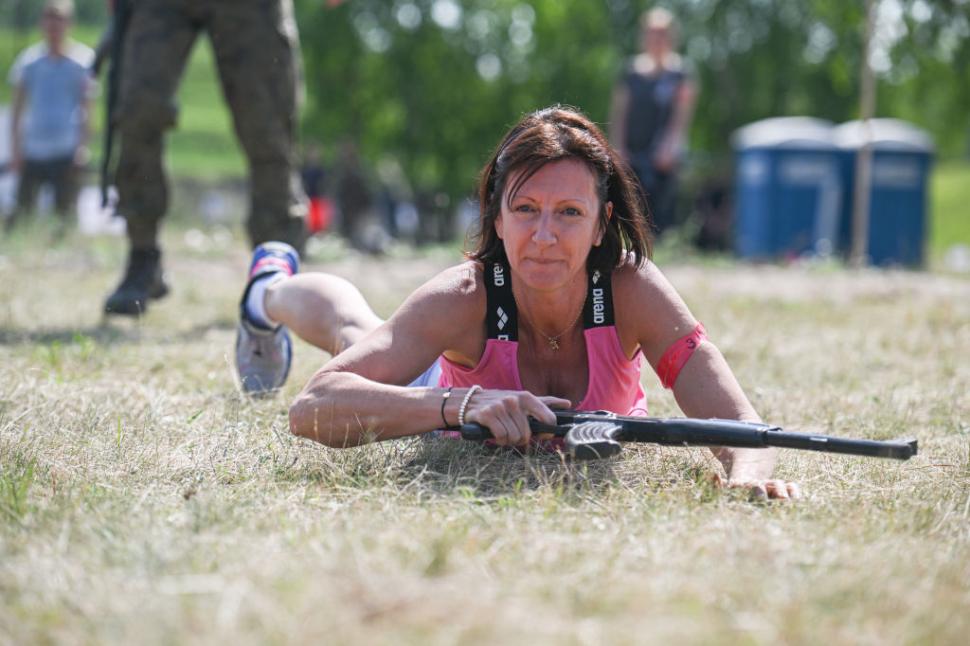 Țara din UE care își pregătește bărbații, femeile și copiii pentru o invazie a Rusiei: „Traversăm vremuri periculoase” 969573