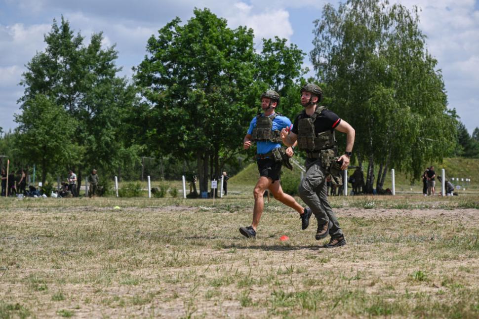 Țara din UE care își pregătește bărbații, femeile și copiii pentru o invazie a Rusiei: „Traversăm vremuri periculoase” 969574