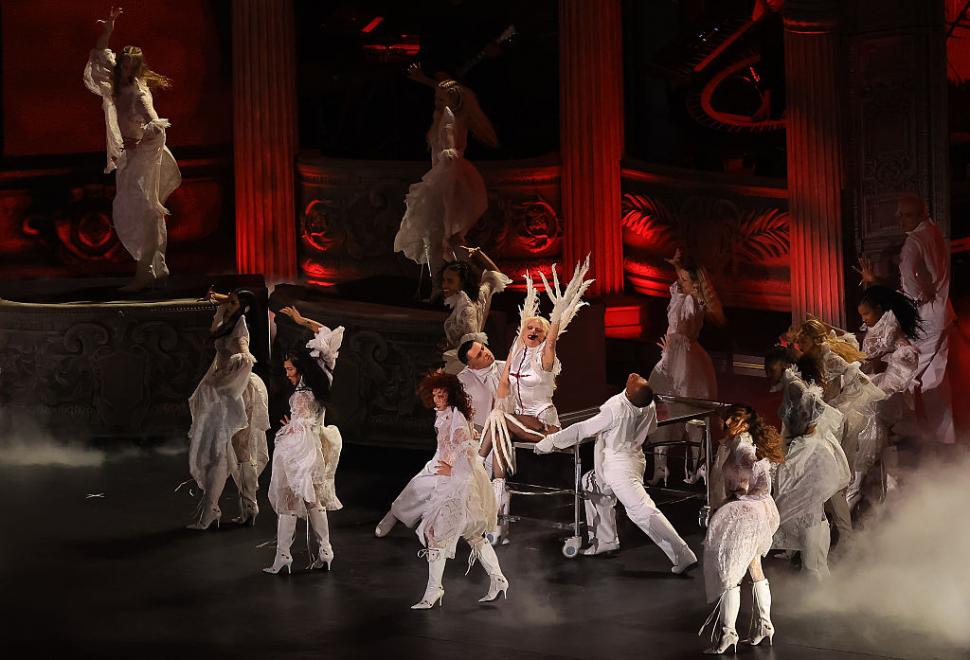 Lady Gaga a făcut spectacol la concertul gratuit din Rio de Janeiro. 2,1 milioane de fani s-au înghesuit să o audă cântând live 969761