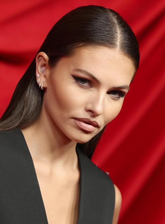 La 6 ani a fost declarată „cea mai frumoasă fetiță din lume”. Acum, la 24 de ani, Thylane Blondeau arată cu totul diferit 970692