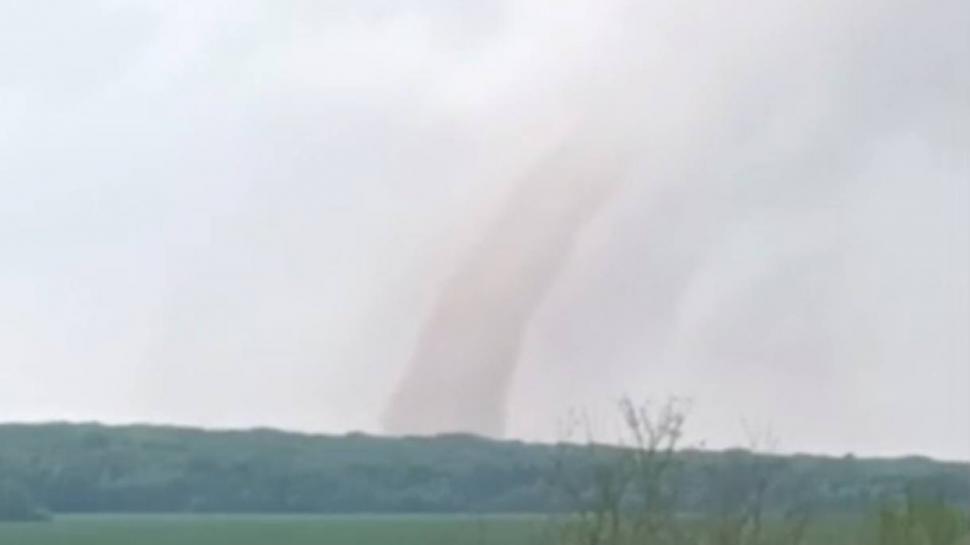 Momentul în care se formează o tornadă în Tulcea. Mesaj RO-Alert de vreme extremă 970853