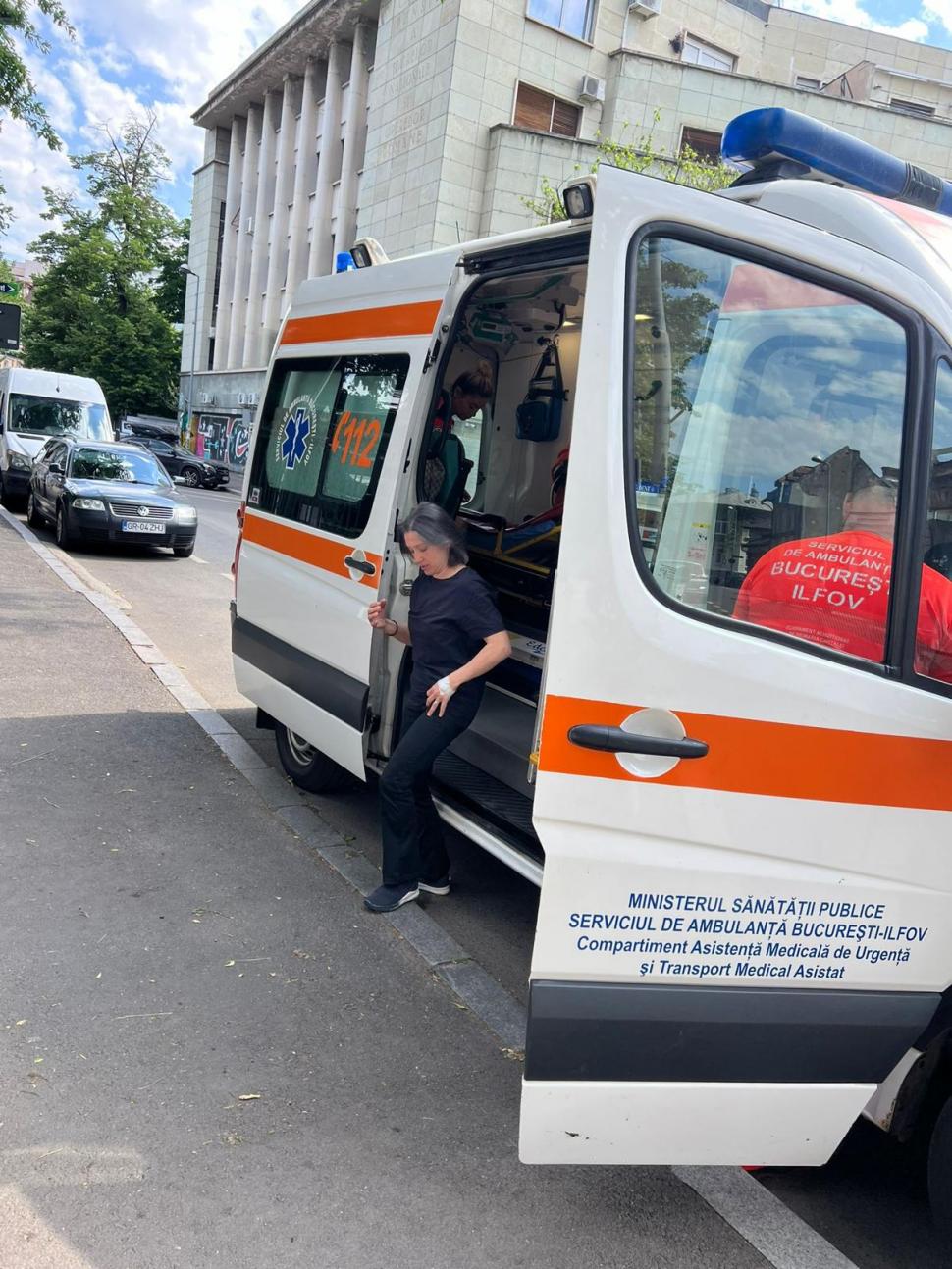 Povestea mamei care reușește să schimbe sistemul de educație din România. A stat în greva foamei pentru ca legea să fie respectată 970512