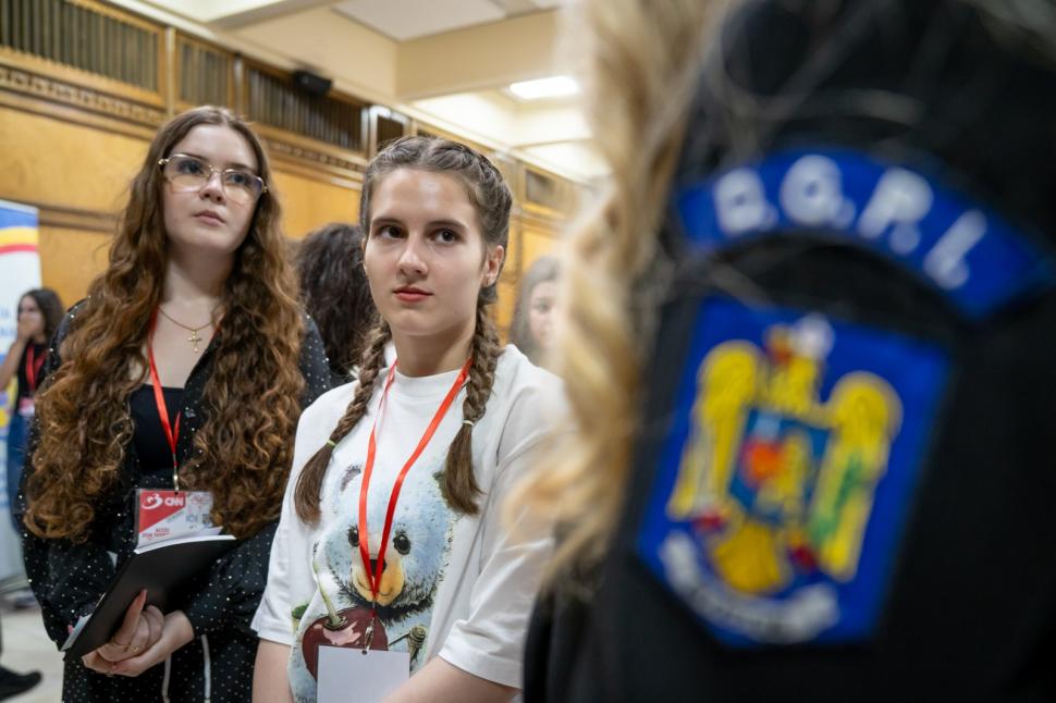 Viitorul României inteligente: olimpicii din Alexandria au descoperit secretele securității cibernetice la sediul MAI 970718