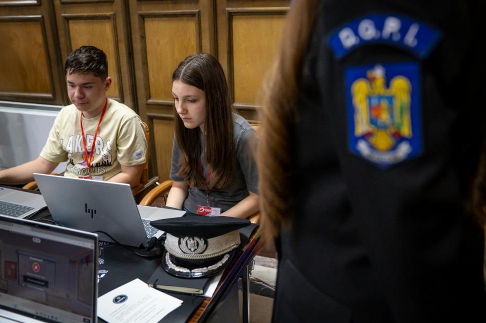 Viitorul României inteligente: olimpicii din Alexandria au descoperit secretele securității cibernetice la sediul MAI 970719