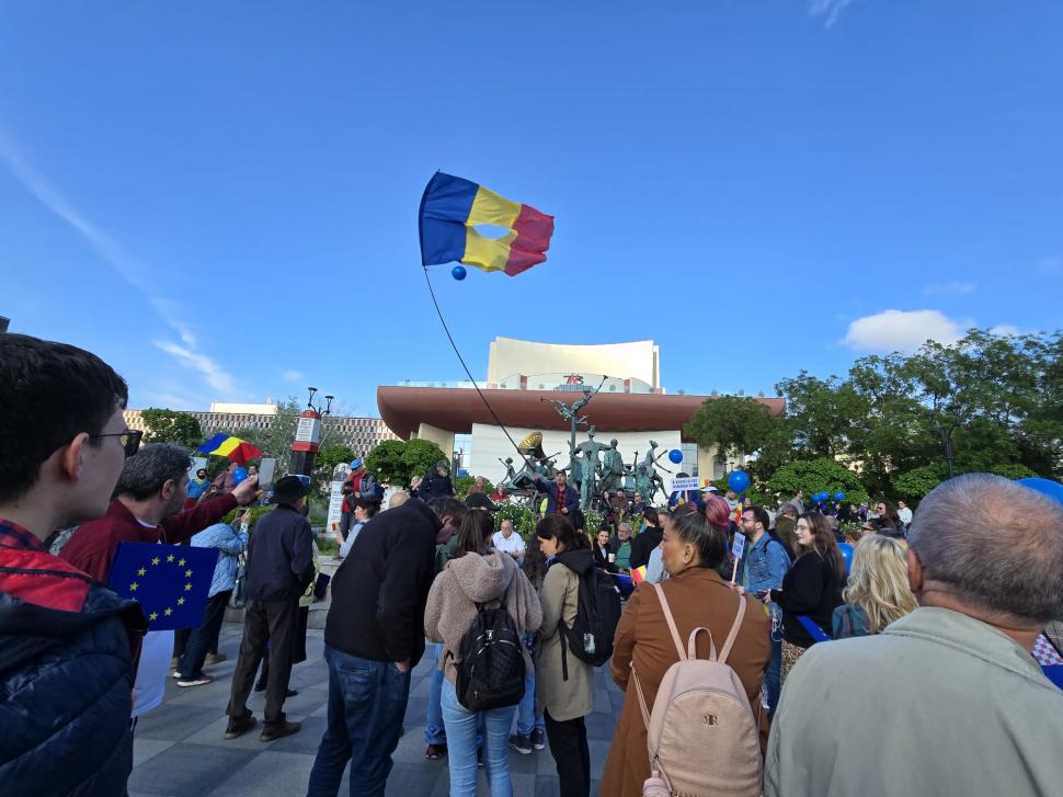 Fără huiduieli și fără frică. România care vrea să rămână în Europa a ieșit în stradă 971469