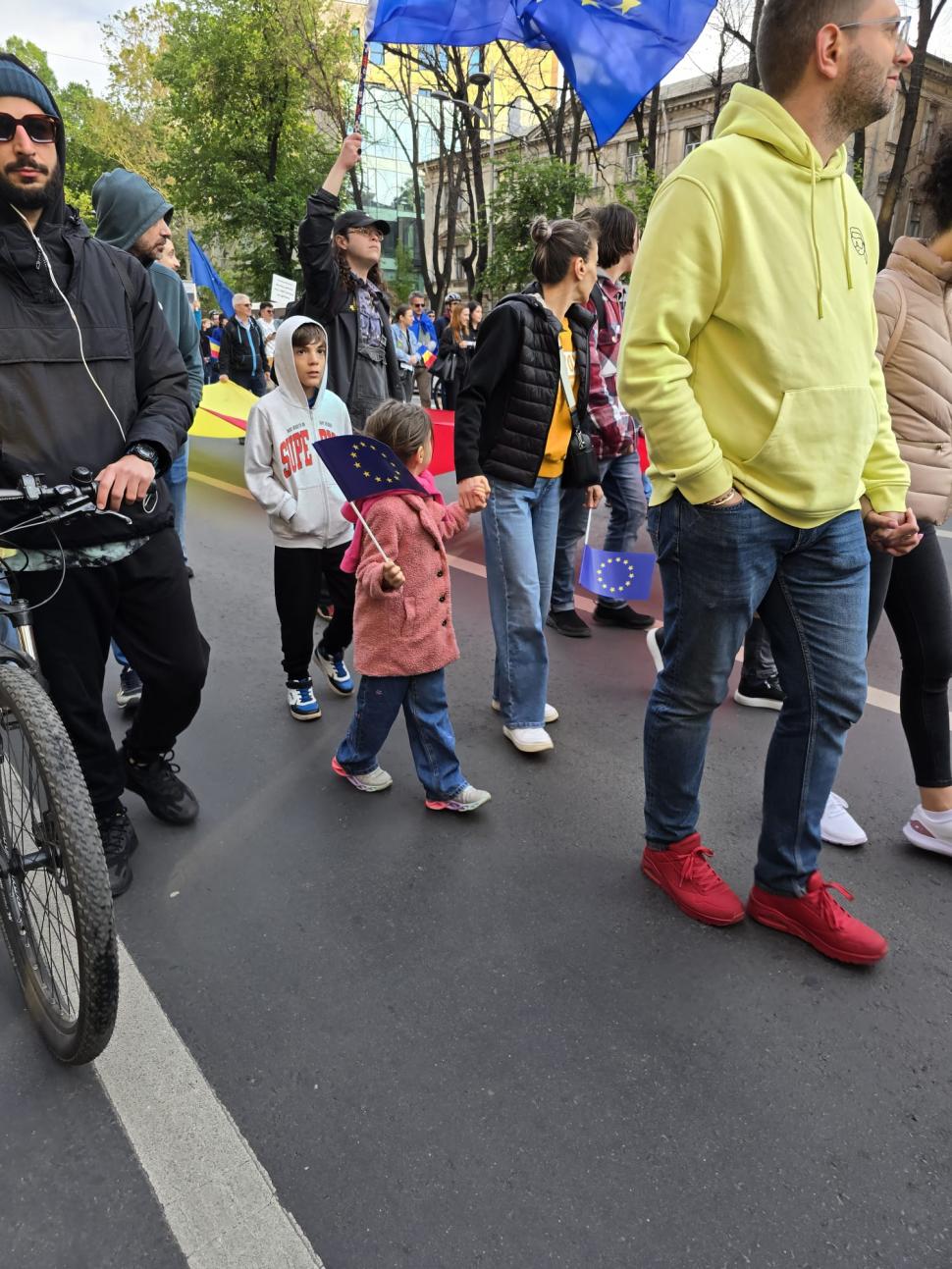 Fără huiduieli și fără frică. România care vrea să rămână în Europa a ieșit în stradă 971493
