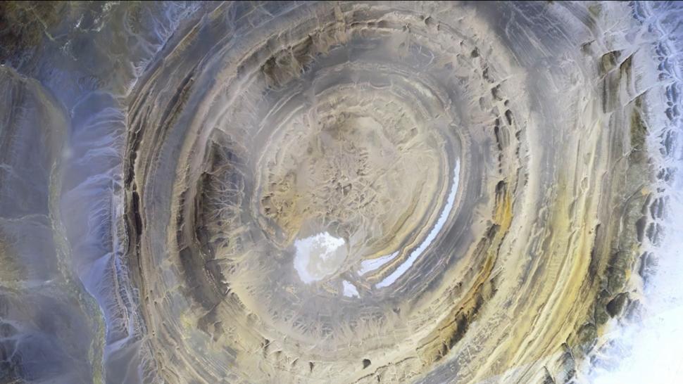 „Ochiul Saharei”, misterul din mijlocul deșertului. Despre craterul uriaș se spune că ar fi locul orașului pierdut Atlantida 971340