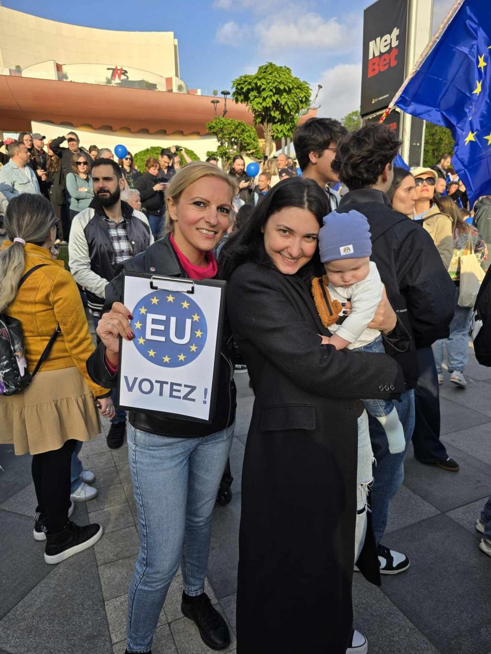 „Un singur drum: Europa!”. Mitinguri pro-UE în București și în mai multe orașe din țară 971407