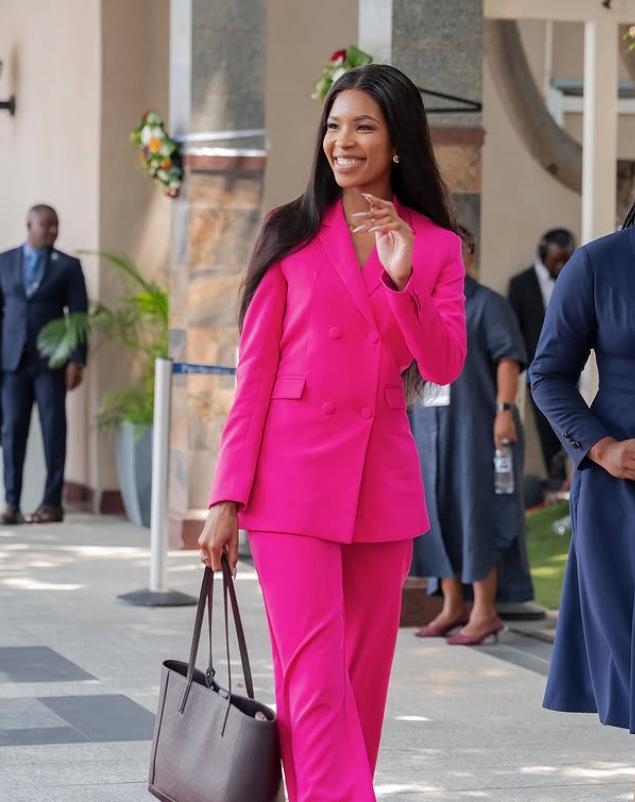 Cel mai tânăr ministru din istoria Botswanei. Lesego Chombo e Miss World Africa 2024, avocat și nu îl întâlnise pe președinte înainte 971641