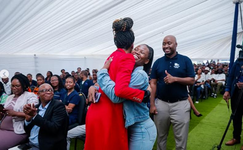 Cel mai tânăr ministru din istoria Botswanei. Lesego Chombo e Miss World Africa 2024, avocat și nu îl întâlnise pe președinte înainte 971654