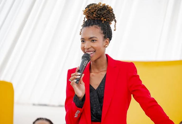 Cel mai tânăr ministru din istoria Botswanei. Lesego Chombo e Miss World Africa 2024, avocat și nu îl întâlnise pe președinte înainte 971657